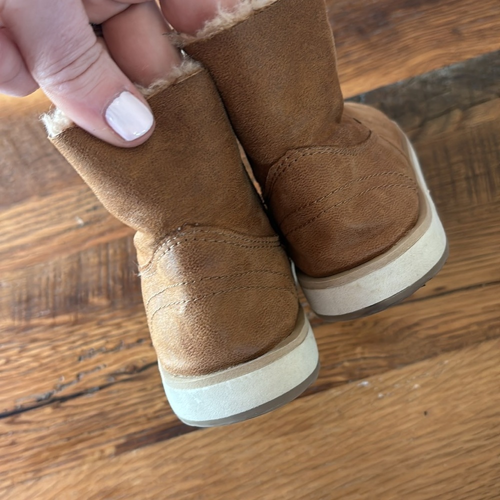 Zara Baby fur lined dream big shoes size 23 eu size 6 us. - Picture 9 of 12